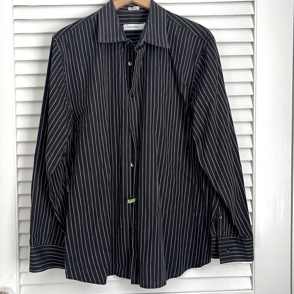 Calvin Klein Other - Calvin Klein Woven Stripe Button Down Shirt